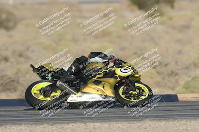 media/Nov-02-2025-CVMA (Sun) [[337aff29ab]]/Race 17-Amateur Supersport Middleweight/